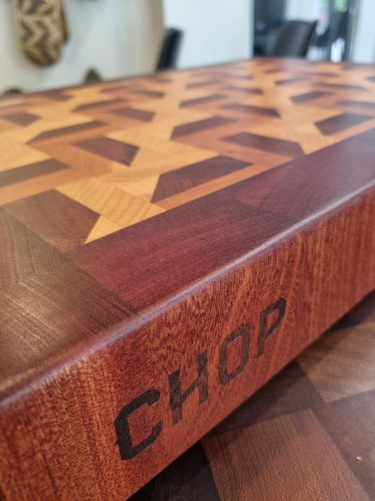 3D Zig Zag End Grain Chopping Block with Sapele Trim – Extra Large